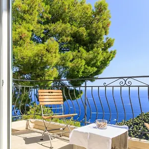 Apartment Sea View Apartment With Private Secure Parking 1, Villefranche-sur-Mer